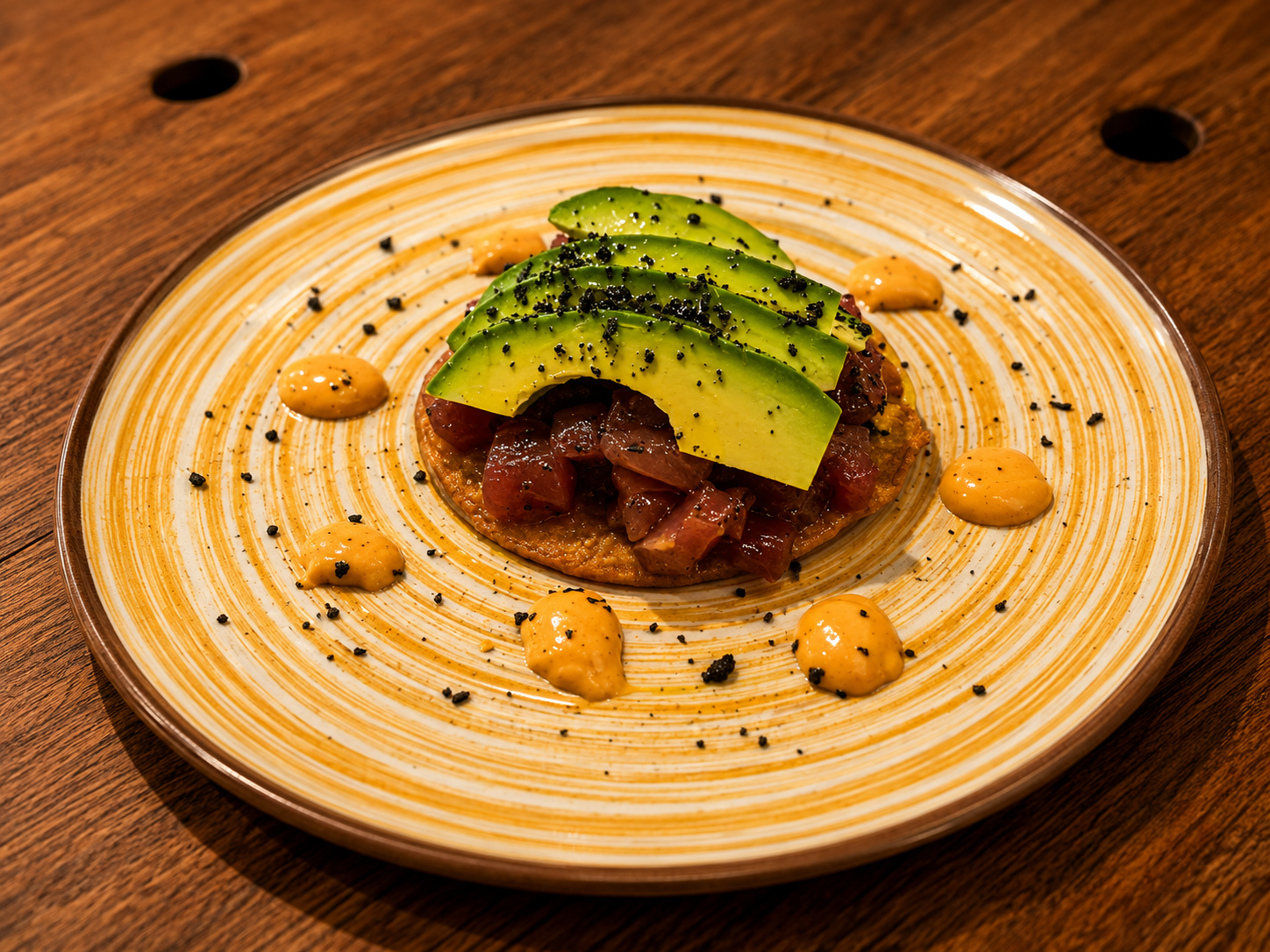 Brioche de steak tartar con aguacate — L'Armeria Restaurant, Molins de Rei